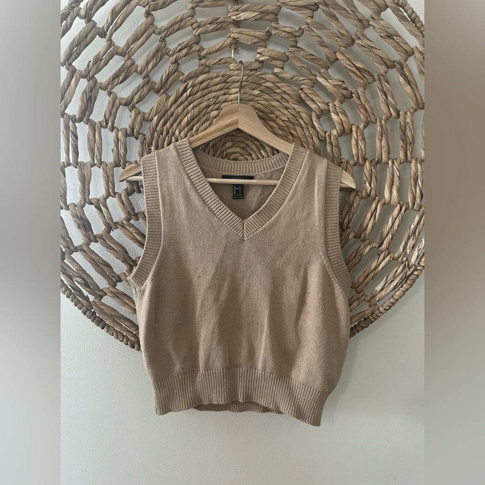 Forever 21 Tan Sleeveless Knit Sweater Vest